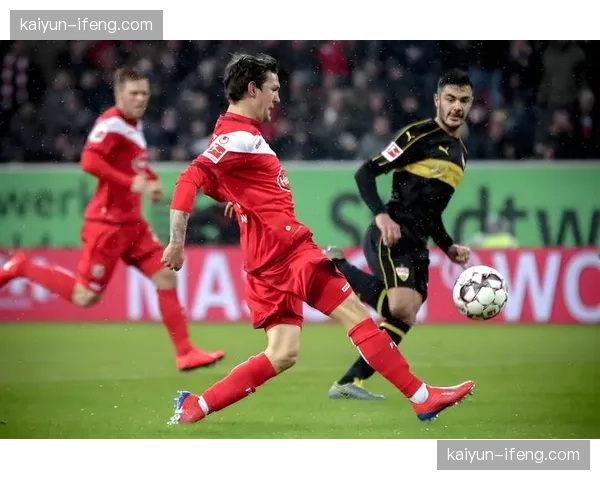 巴黎圣日耳曼客场控球率占优，恩里克球队展现成熟比赛掌控力